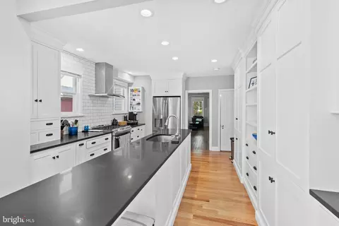 Entry Way - 79 Hillside Ave, Doylestown, PA 18901 photo 2 of 4