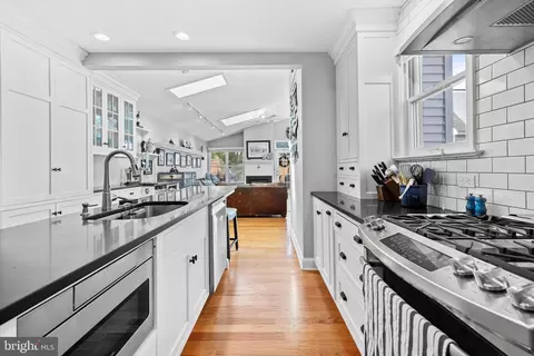 Kitchen - 79 Hillside Ave, Doylestown, PA 18901 photo 3 of 4