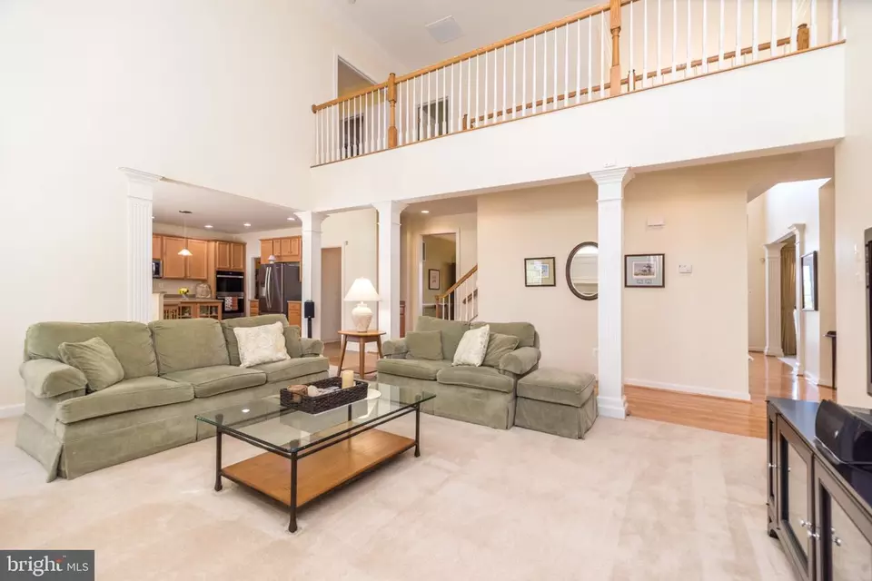 Living - 1813 Sycamore Dr, Quakertown, PA 18951 photo 4 of 5