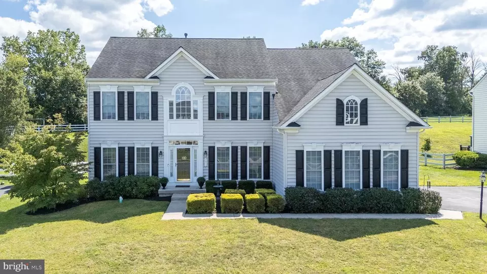 Exterior - 1813 Sycamore Dr, Quakertown, PA 18951 photo 6 of 8