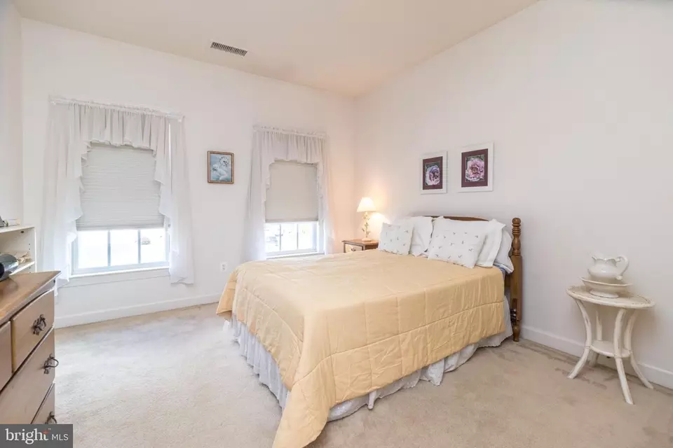 Bedroom - 1813 Sycamore Dr, Quakertown, PA 18951 photo 2 of 4