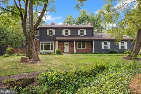 89 Homestead Dr, Doylestown, PA 18901