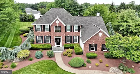 4 Providence Dr, Richboro, PA 18954