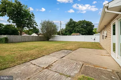 Exterior - 906 Stephen Ave, Croydon, PA 19021 photo 1 of 2