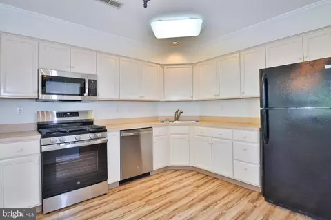Kitchen - 128 Progress Dr, Doylestown, PA 18901 photo 1 of 2