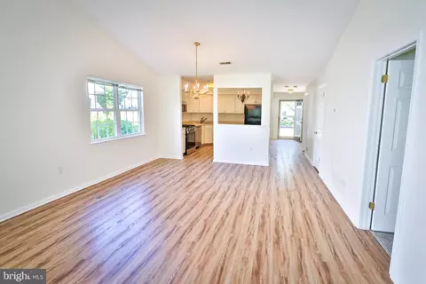 Living - 128 Progress Dr, Doylestown, PA 18901 photo 3 of 4