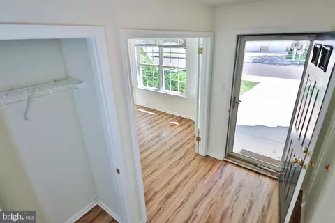 Entry Way - 128 Progress Dr, Doylestown, PA 18901 photo 6 of 15