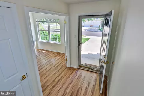 Entry Way - 128 Progress Dr, Doylestown, PA 18901 photo 5 of 15