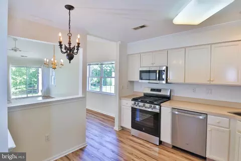 Kitchen - 128 Progress Dr, Doylestown, PA 18901 photo 2 of 2