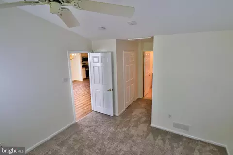 Entry Way - 128 Progress Dr, Doylestown, PA 18901 photo 14 of 15