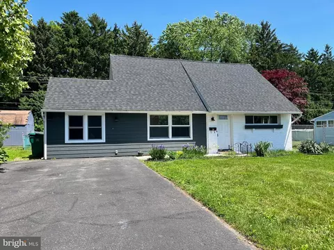 52 Kenwood Dr N #N, Levittown, PA 19055