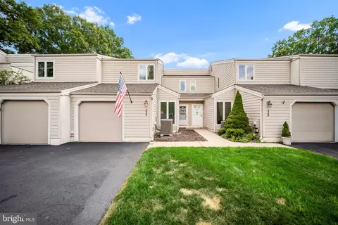 224 Hastings Ct, Doylestown, PA 18901