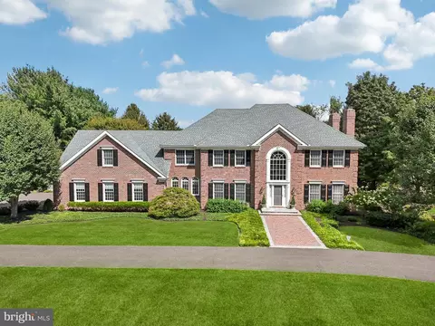 12 Paddock Dr, New Hope, PA 18938