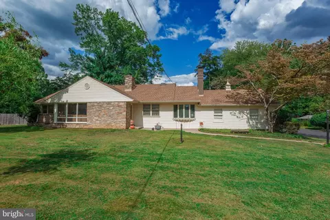 1065 Bristol Rd, Southampton, PA 18966