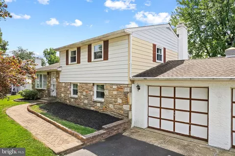 16 Stoltz Ave, Feasterville Trevose, PA 19053