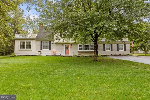 577 Green Valley Rd, Langhorne, PA 19047