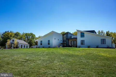 77 Frankenfield Rd, Ottsville, PA 18942