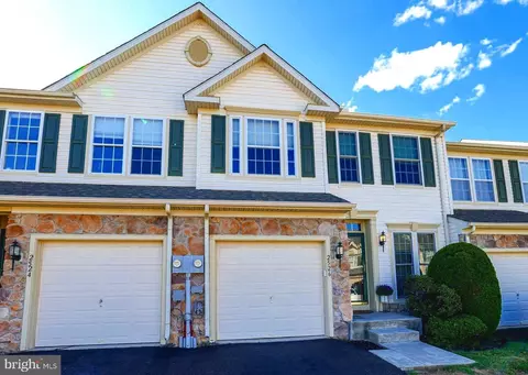 2526 Peachtree Dr, Perkasie, PA 18944