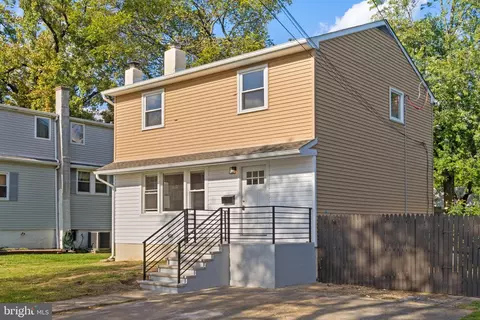 827 Mitchell Ave, Bensalem, PA 19020