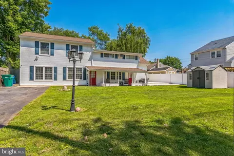 414 Delaware Ave, Croydon, PA 19021