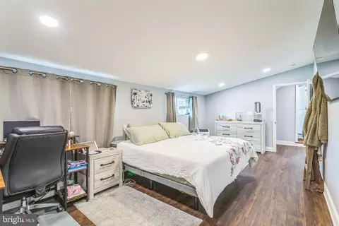 Bedroom - 414 Delaware Ave, Croydon, PA 19021 photo 1 of 4
