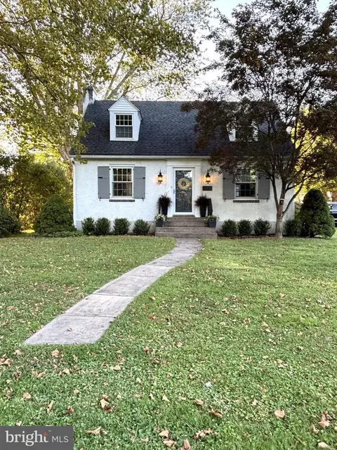 631 S Chubb Dr, Doylestown, PA 18901