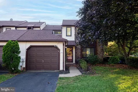 701 Grantham Ct, Southampton, PA 18966