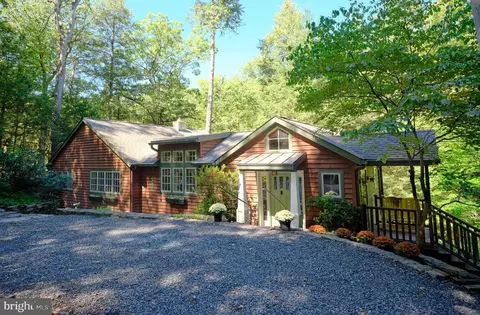 14 Ledge Ln, Pipersville, PA 18947