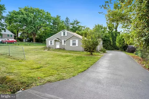 2046 Elm Ave, Jamison, PA 18929