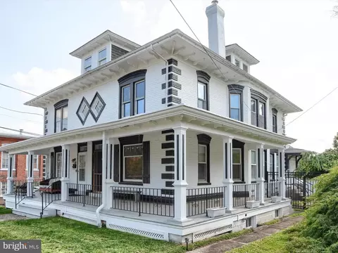 111 N 5th St, Perkasie, PA 18944