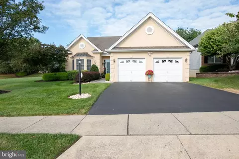 102 Keenan Ln, Holland, PA 18966