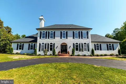 24 Standing Tree Cir, Southampton, PA 18966