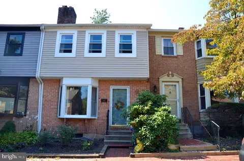 26 Gatehouse Ln, Doylestown, PA 18901