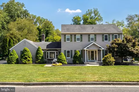 178 Buckshire Dr, Southampton, PA 18966
