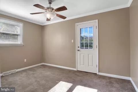 Entry Way - 446 Maple St, Warminster, PA 18974 photo 4 of 4