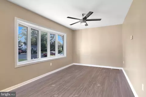 Living - 446 Maple St, Warminster, PA 18974 photo 1 of 2