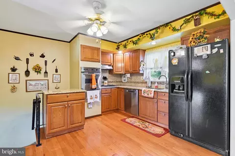 Kitchen - 564 Byron Rd, Warminster, PA 18974 photo 1 of 1