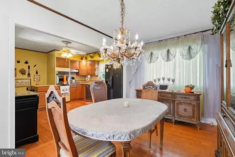 Dining - 564 Byron Rd, Warminster, PA 18974 photo 2 of 3