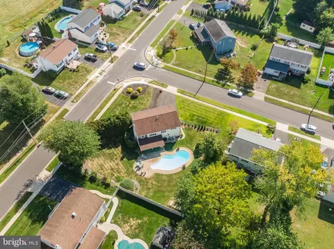 View/Area - 564 Byron Rd, Warminster, PA 18974 photo 8 of 9