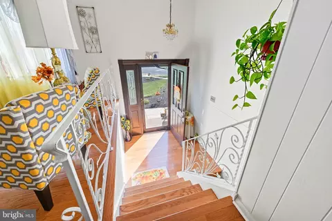 Entry Way - 564 Byron Rd, Warminster, PA 18974 photo 1 of 1
