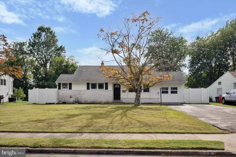 724 Cypress Rd, Warminster, PA 18974