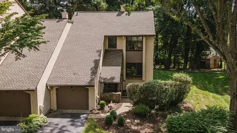 13 Golf Club Dr, Langhorne, PA 19047