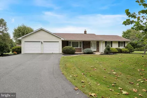 1690 Kumry Rd, Quakertown, PA 18951