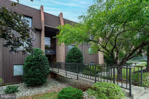 36 Hermitage Dr, New Hope, PA 18938