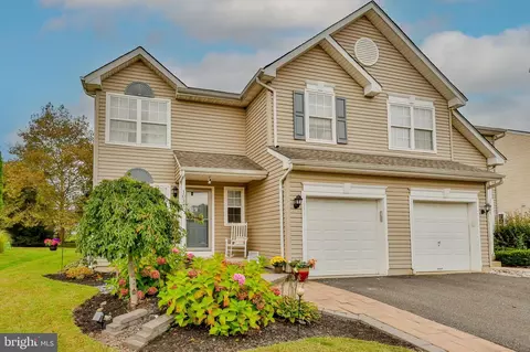 1033 Heather Ln, Quakertown, PA 18951