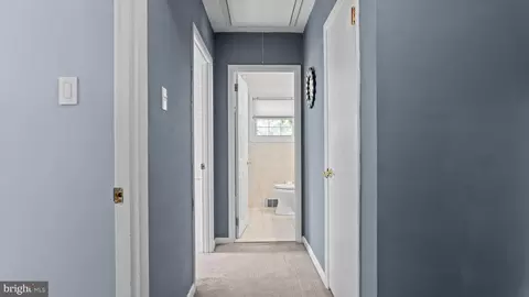 Entry Way - 1002 Windsor Rd, Warminster, PA 18974 photo 1 of 10