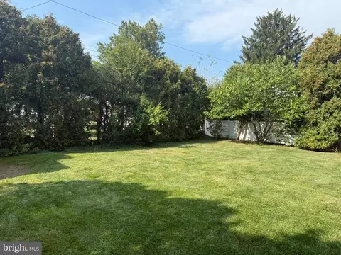 Exterior - 1002 Windsor Rd, Warminster, PA 18974 photo 2 of 17