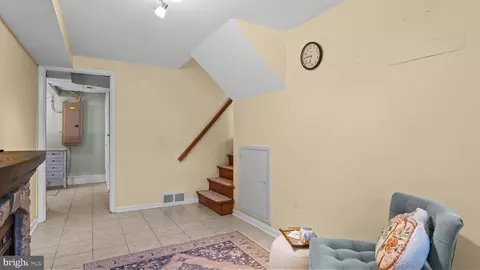 Entry Way - 1002 Windsor Rd, Warminster, PA 18974 photo 8 of 10