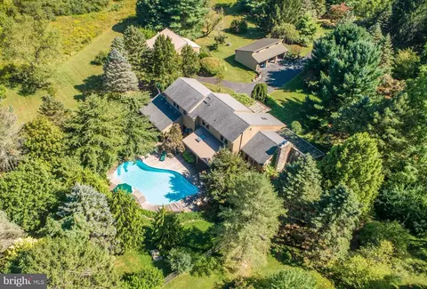 2511 Hickory Ln, Coopersburg, PA 18036