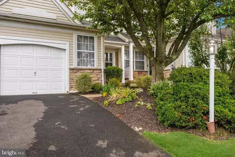 1618 Mayfield Cir, Jamison, PA 18929